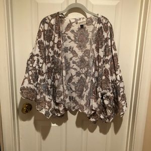 Patterned Kimono, light pink, grey, and cream
